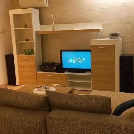 My Place To * 贝尔格莱德