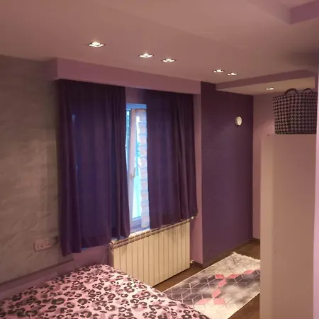 My Place To * 贝尔格莱德