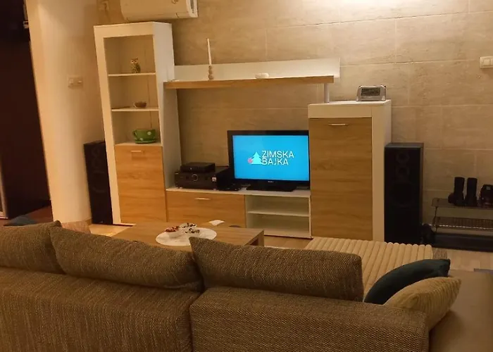 My Place To * 贝尔格莱德